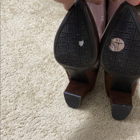 Tahari Boots size 7.5 - Picture 3 of 5